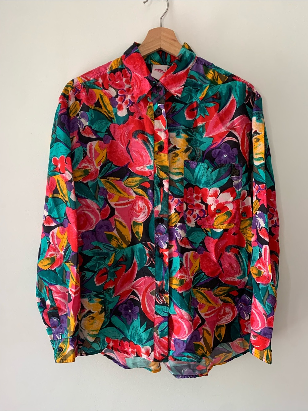 Vintage Women's Long Sleeve SILK Floral Button-Up Shirt - Multicolor